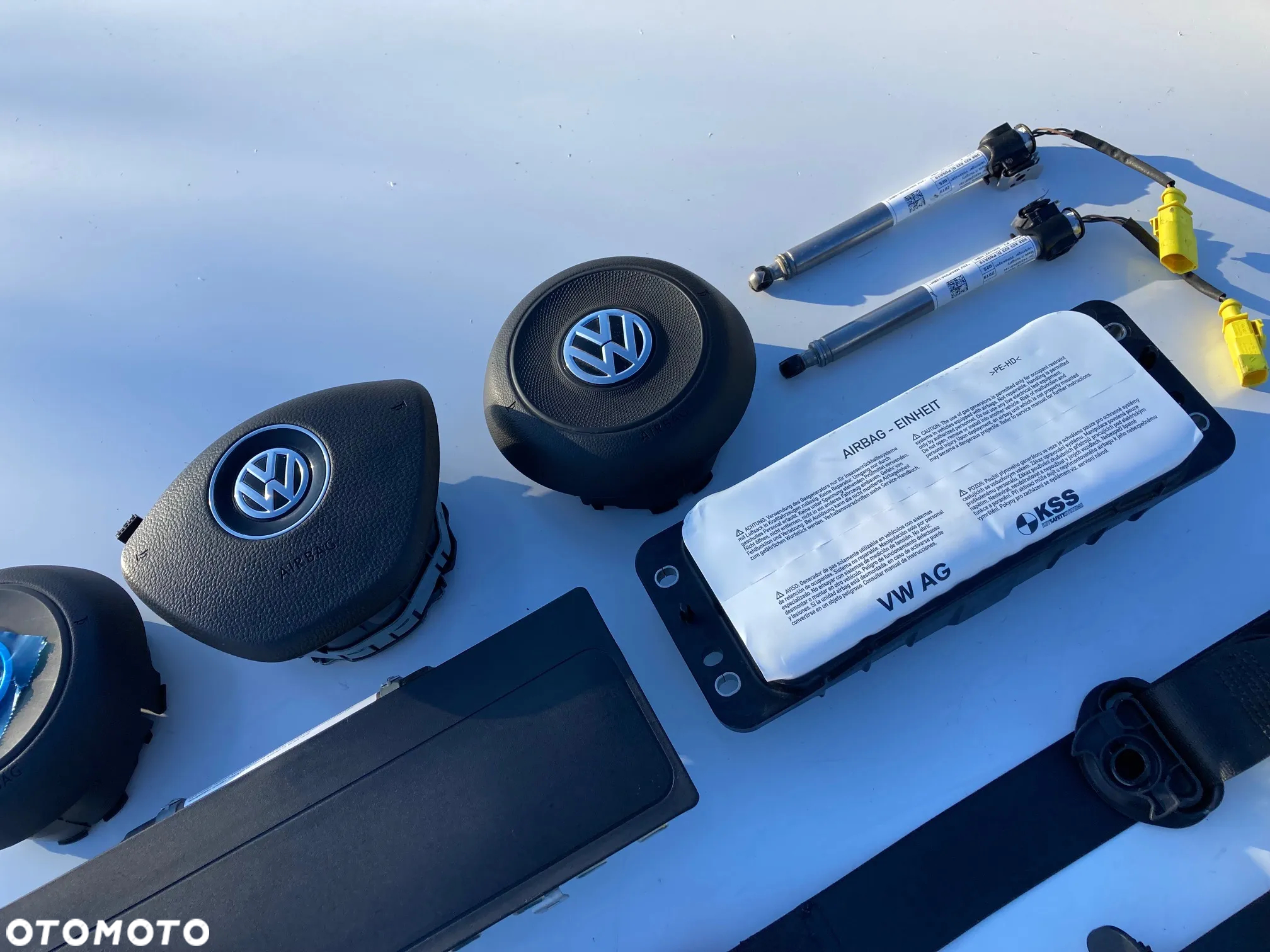 VW CC ARTEON  3G8823823D  3G8823823E  3G8823823F NABÓJ AKTYWATOR MASKI NABOJE ORYGINAŁ VW sprawdź  Raz2 warto !!! - 2