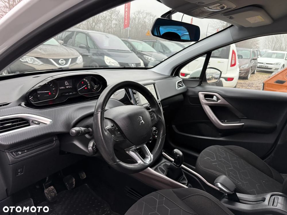 Peugeot 2008 ver-puretech-110-stop-start-business--line - 5