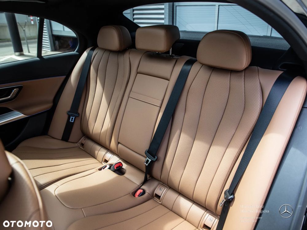 Mercedes-Benz Klasa E 220 d mHEV 4-Matic AMG 9G-Tronic - 13