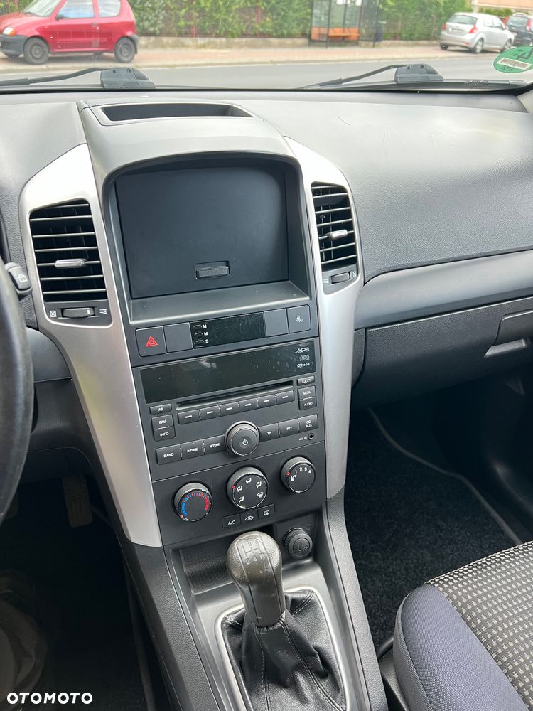 Chevrolet Captiva 2.4 2WD 5 Sitzer LS - 11