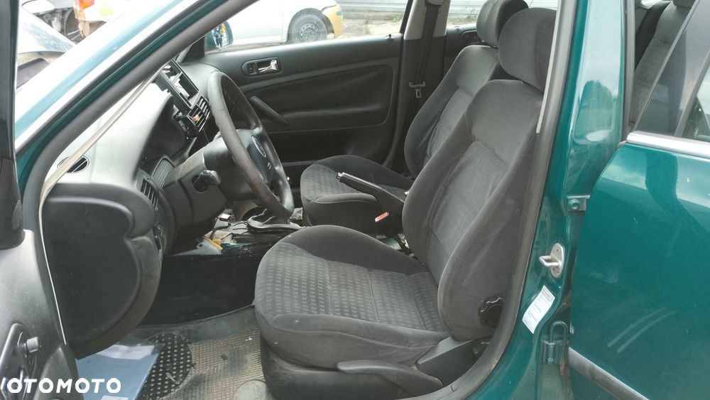 tylko części VW Passat B5 FL 2.0 8V 116KM 85kW azm KOMBI lakier LB6H 00r-05r - 8