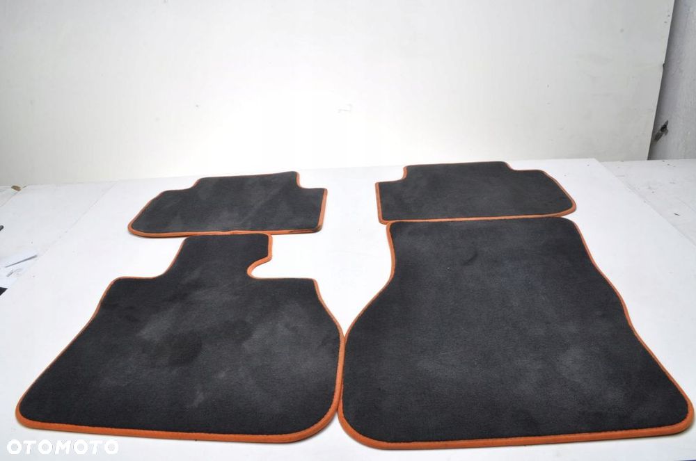 BMW F40 DYWANIKI WELUROWE KOMPLET