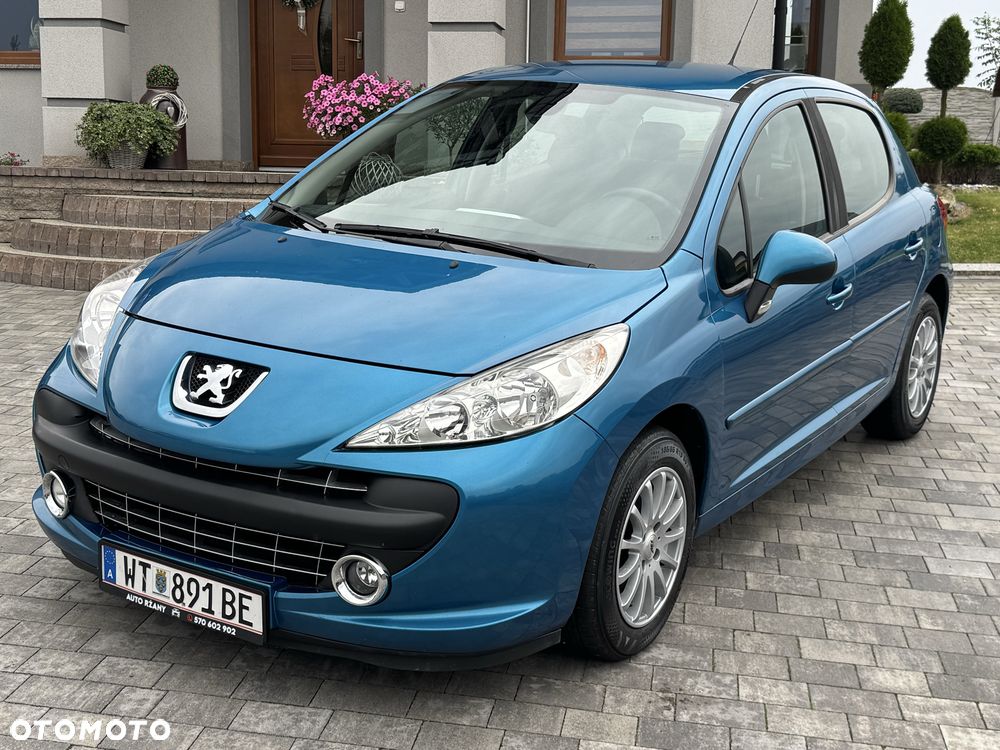 Peugeot 207 - 1