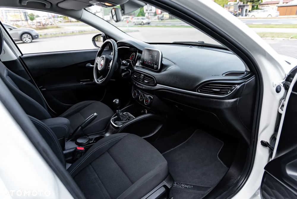 Fiat Tipo 1.4 T-Jet Business Line - 21