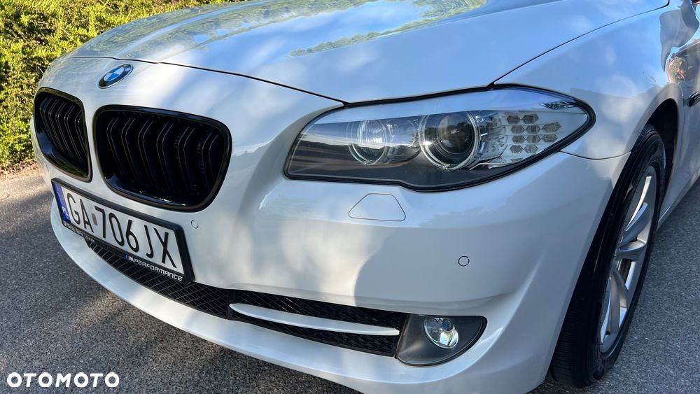 BMW Seria 5 525d Sport-Aut - 9