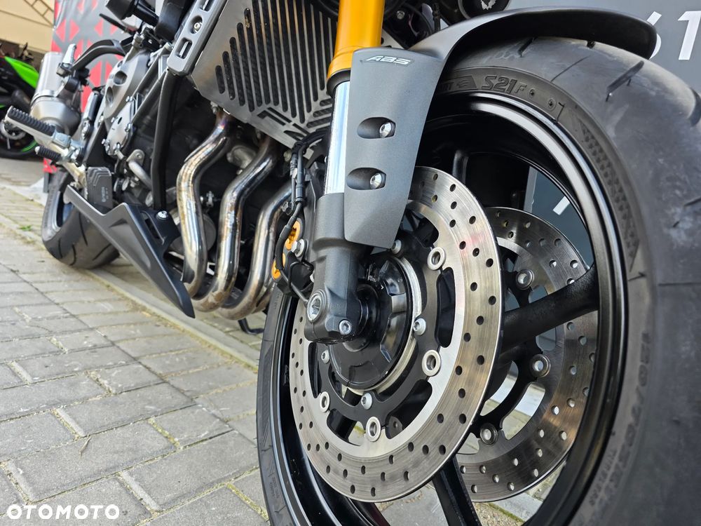 Yamaha FZ8 - 28