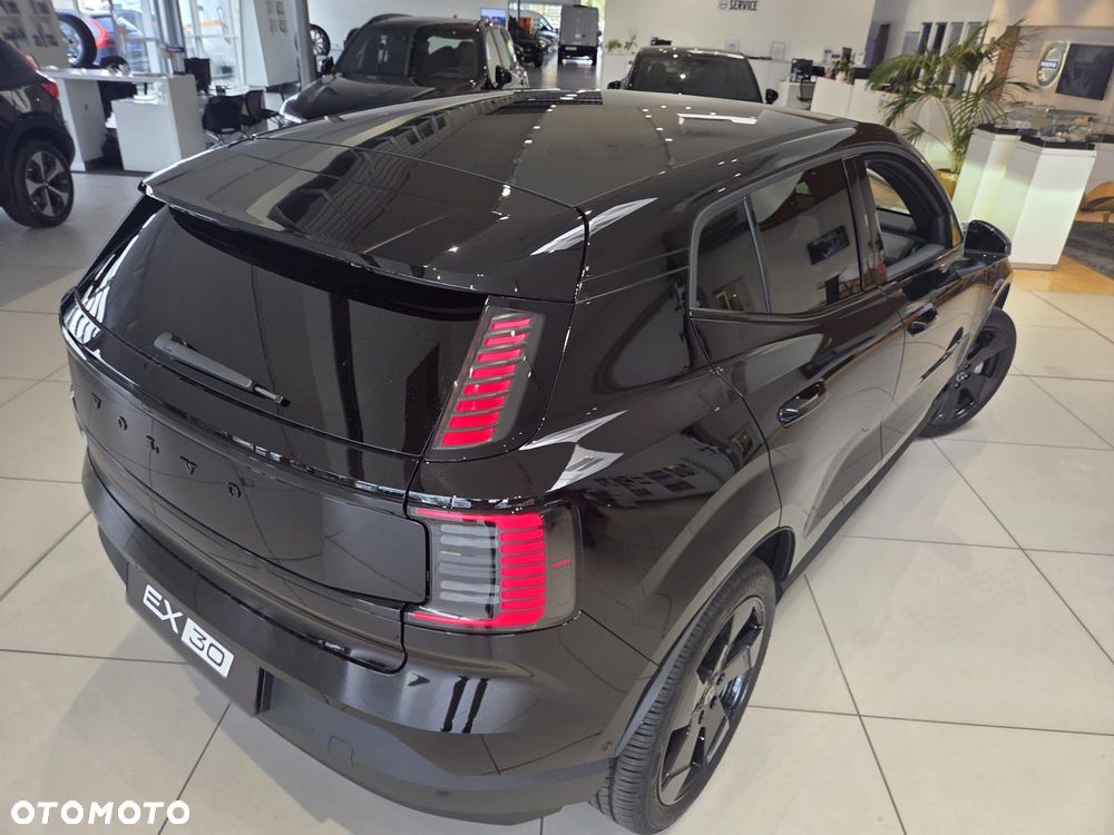 Volvo EX30 69kWh Single Motor Long Range Plus Black Edition - 5