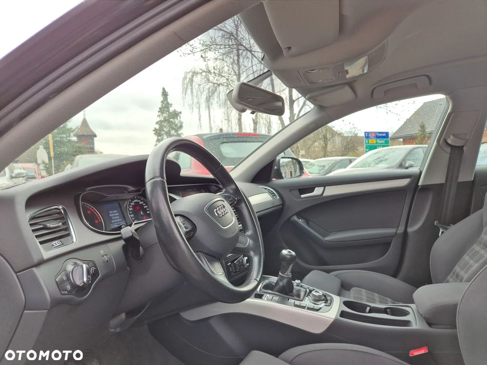 Audi A4 Avant 2.0 TDI DPF Ambiente - 17