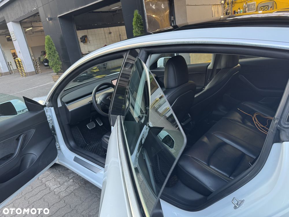 Tesla Model 3 Standard Range Plus - 9