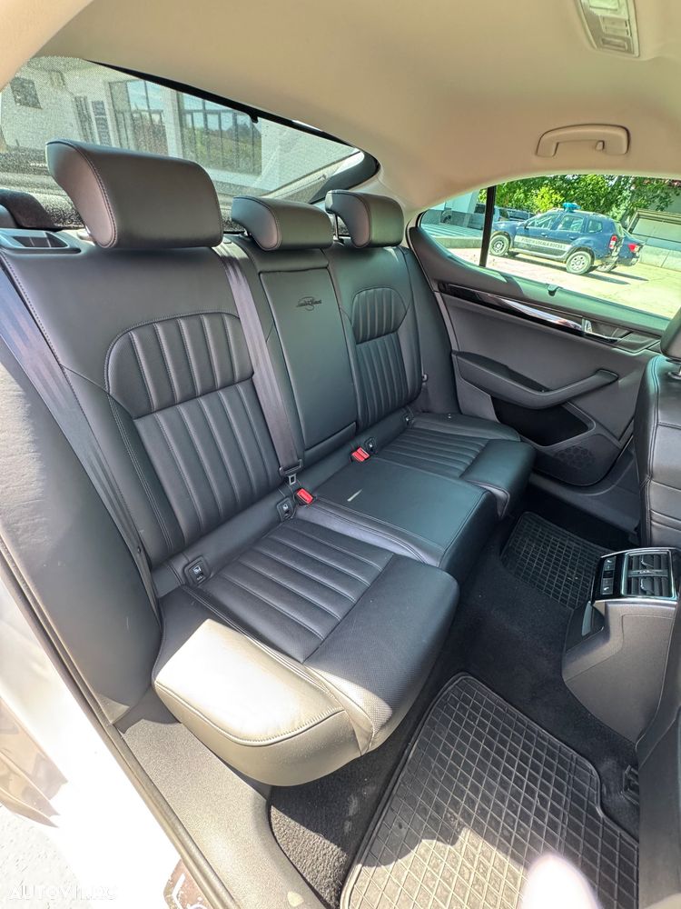 Skoda Superb 2.0 TDI DSG L&K - 11