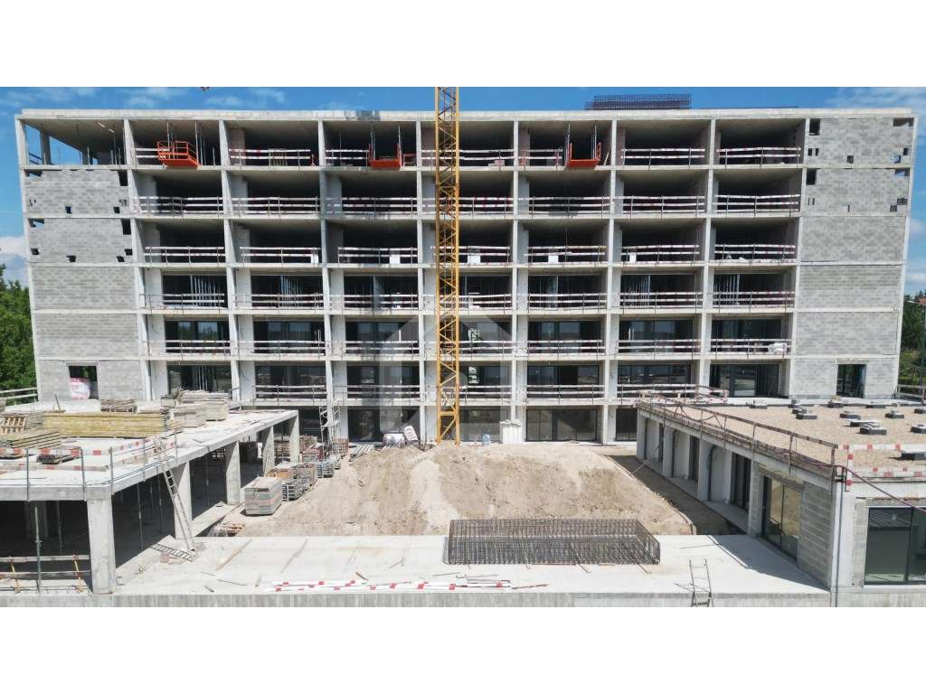 Apartamento T2 com terraço, no Parque Sinçães - Grande imagem: 4/13