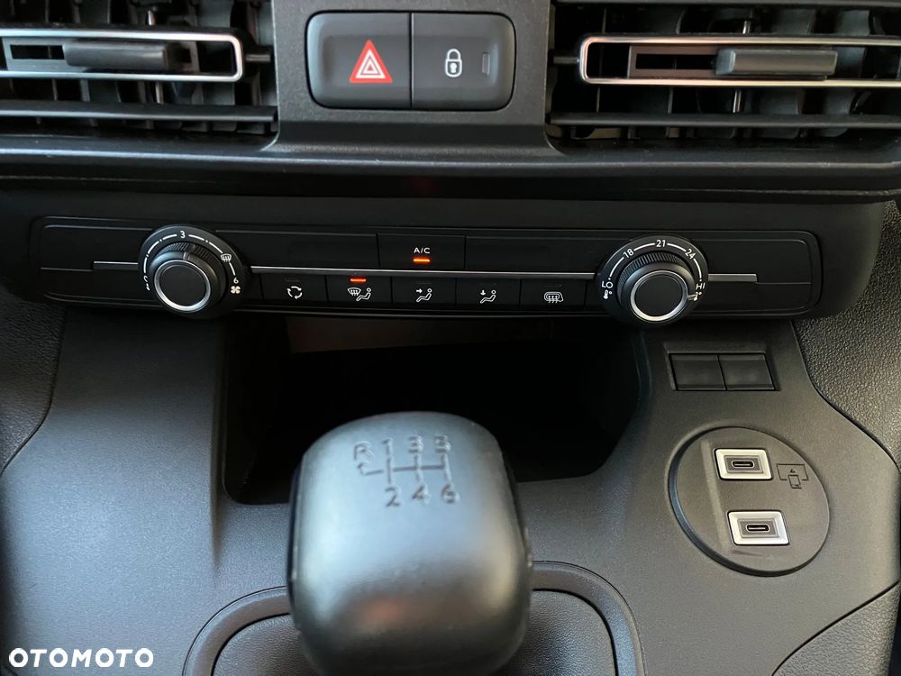 Toyota Proace City - 27