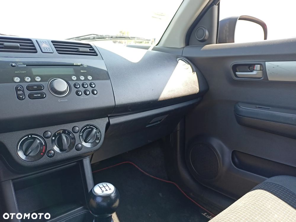 Suzuki Swift - 10