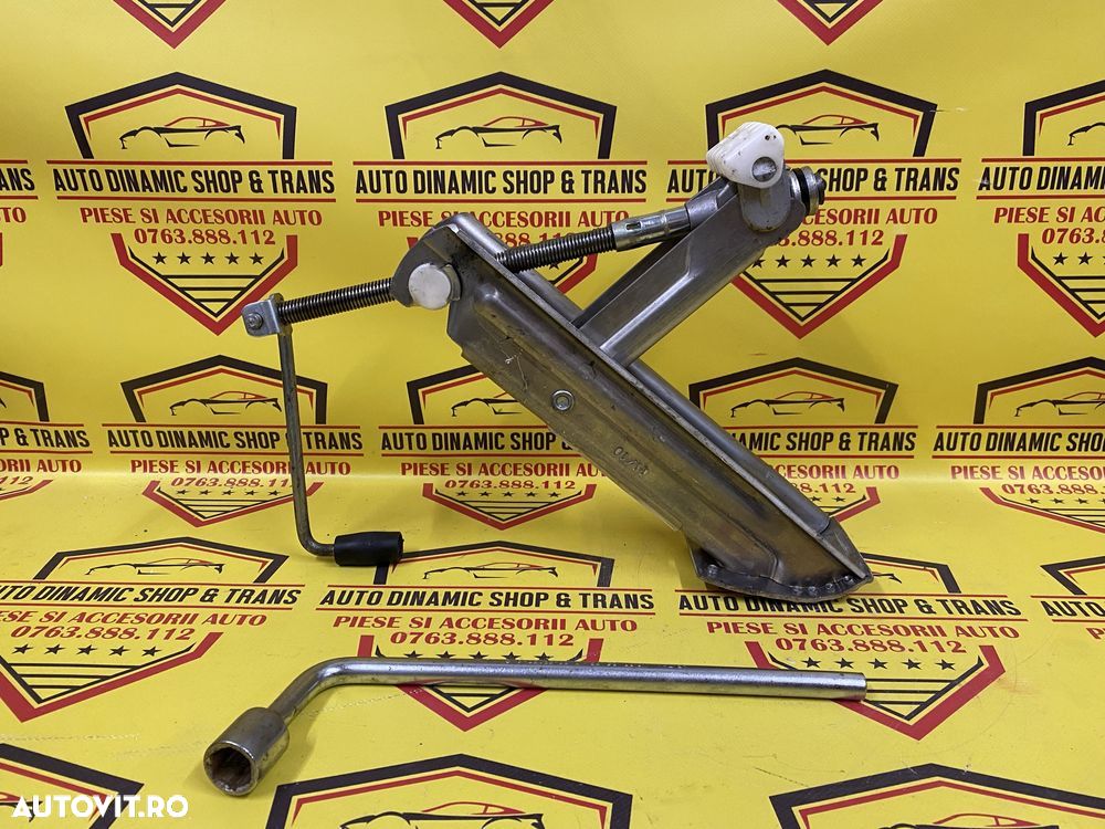 Cric auto cu cheie prezoane  original Mercedes W211 E class - 1