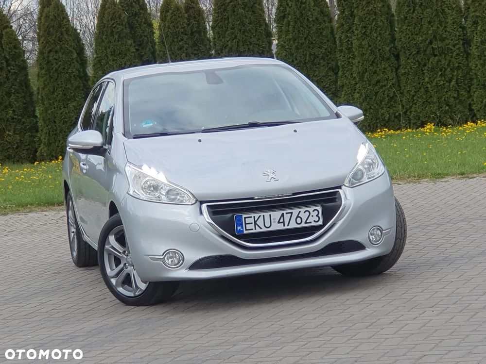 Peugeot 208 - 22