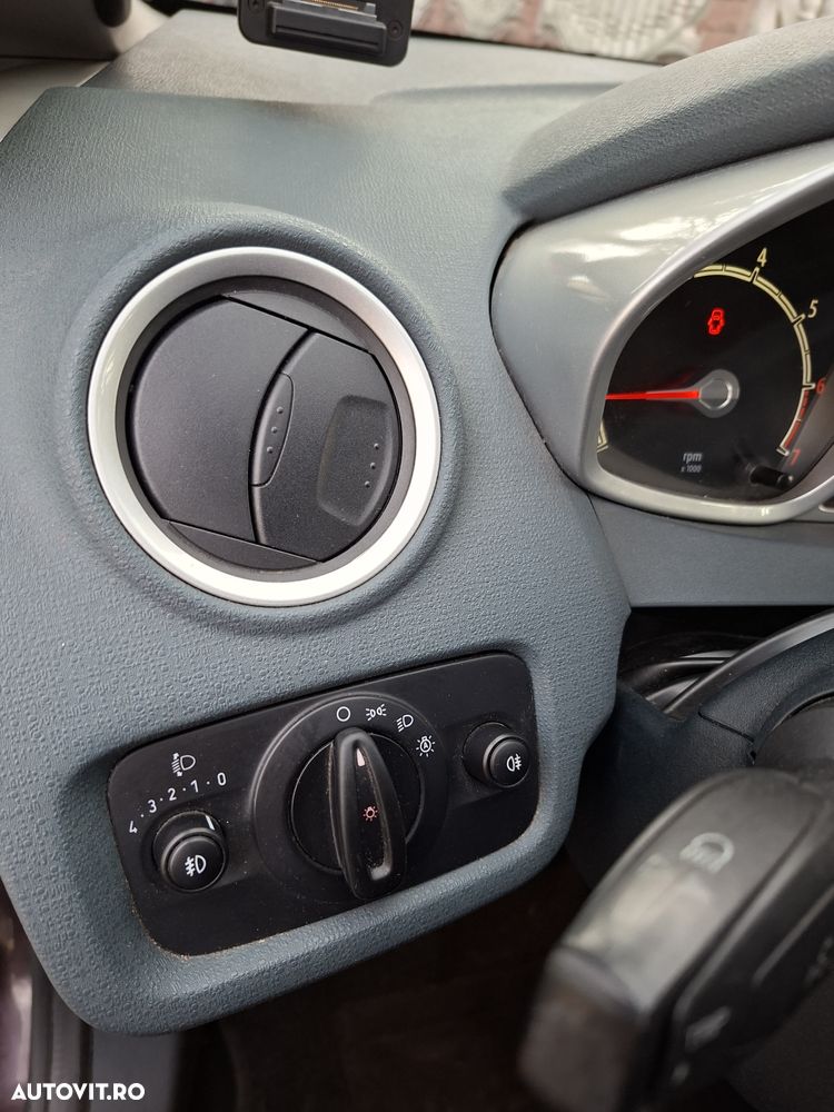 Ford Fiesta 1.4i Titanium - 9