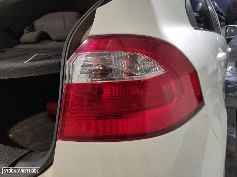 FAROLIM TRASEIRO DIREITO KIA RIO CONCEPT - 7