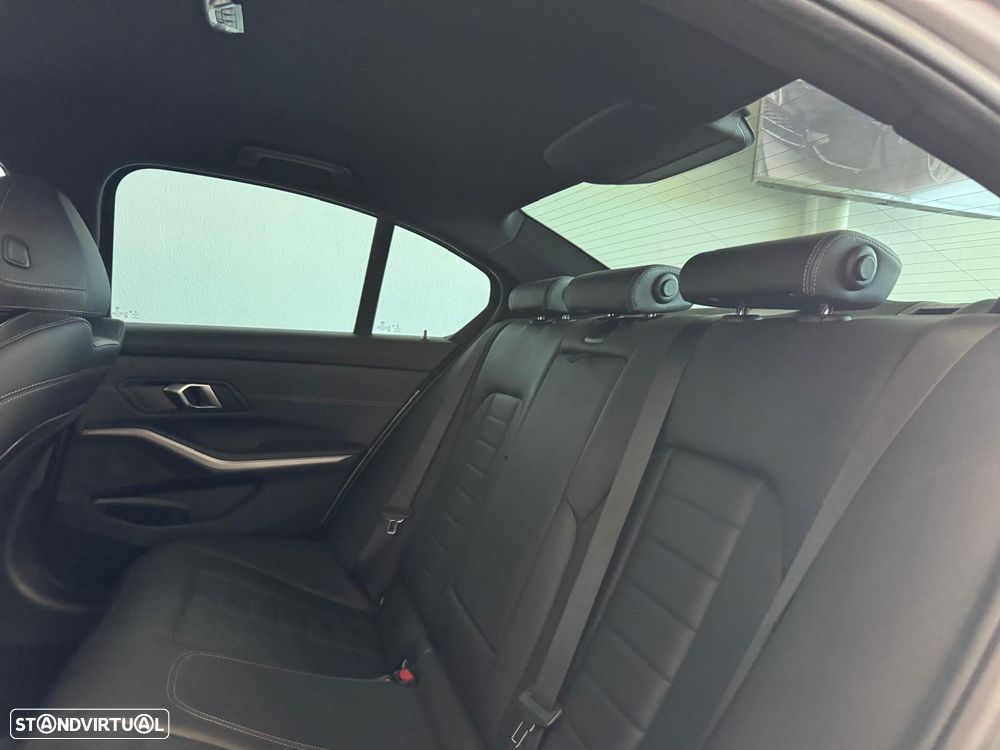 BMW 330 e Pack M Auto - 14