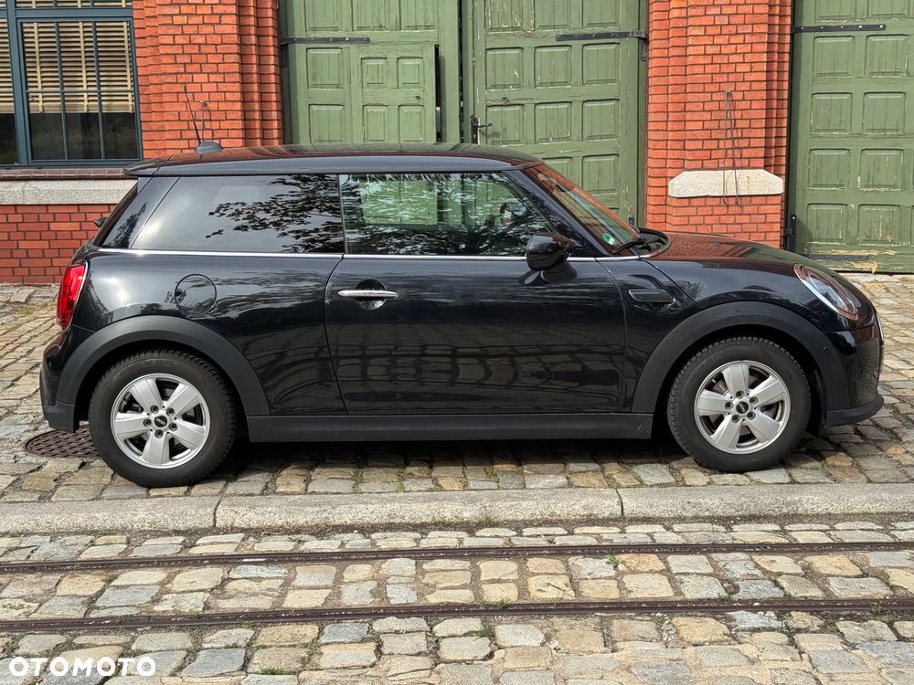 MINI Cooper Essential Trim - 15