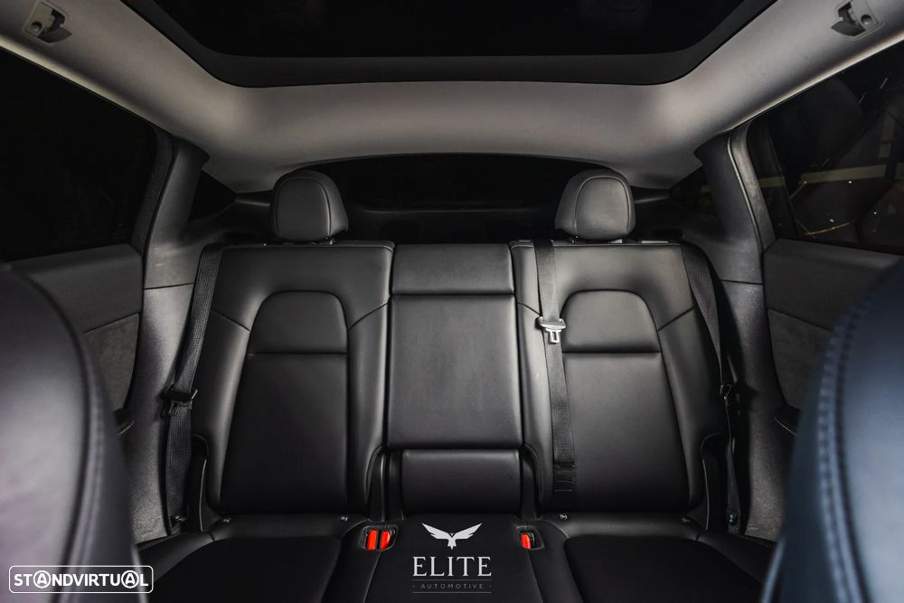 Tesla Model Y Long Range Tração Integral - 24
