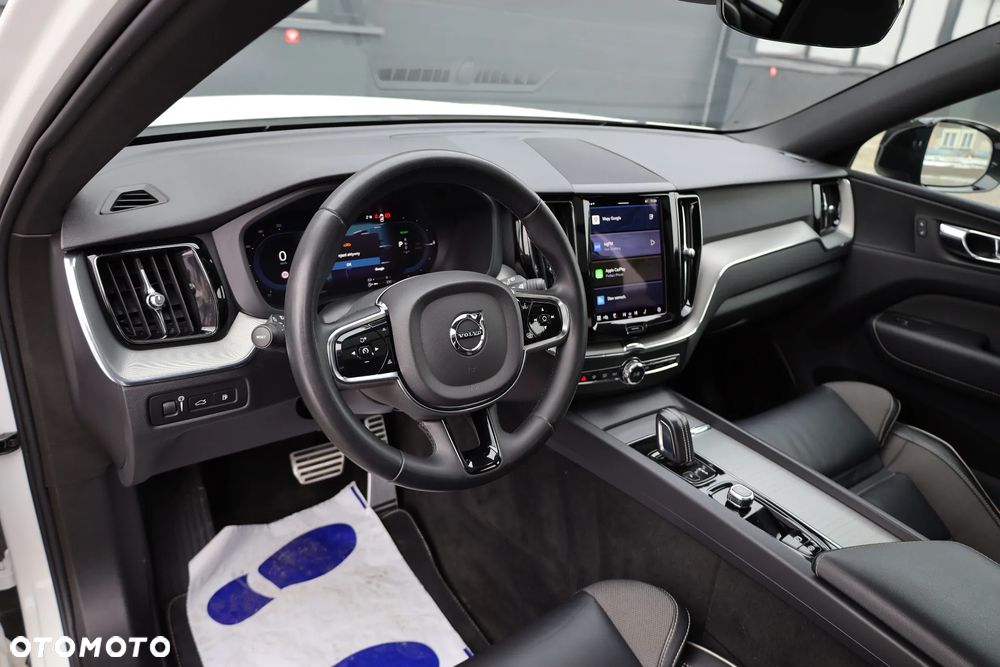 Volvo XC 60 T6 AWD Recharge Geartronic RDesign - 16