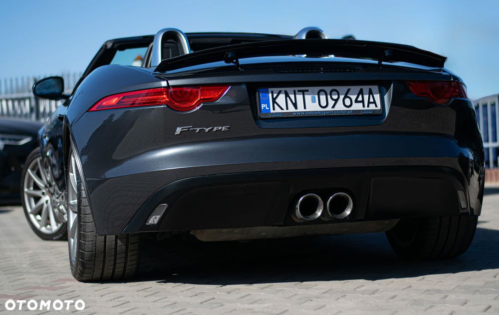 Jaguar F-Type R-Dynamic - 10