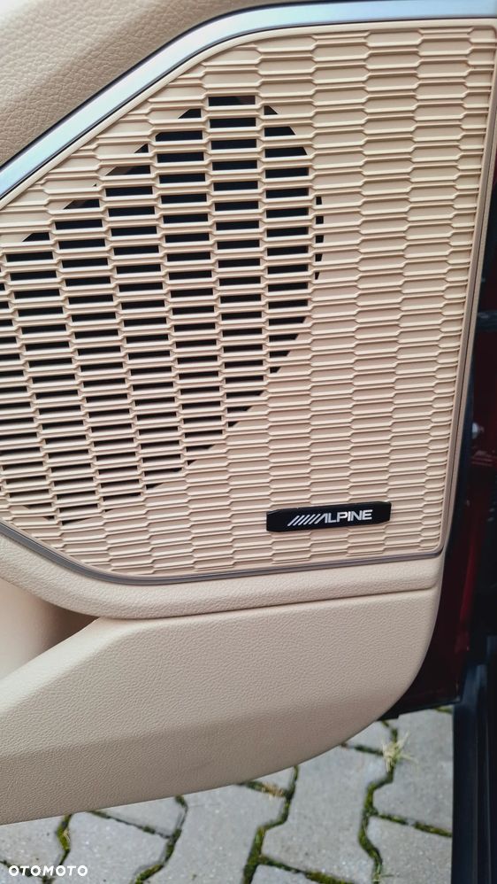 Jeep Grand Cherokee - 26