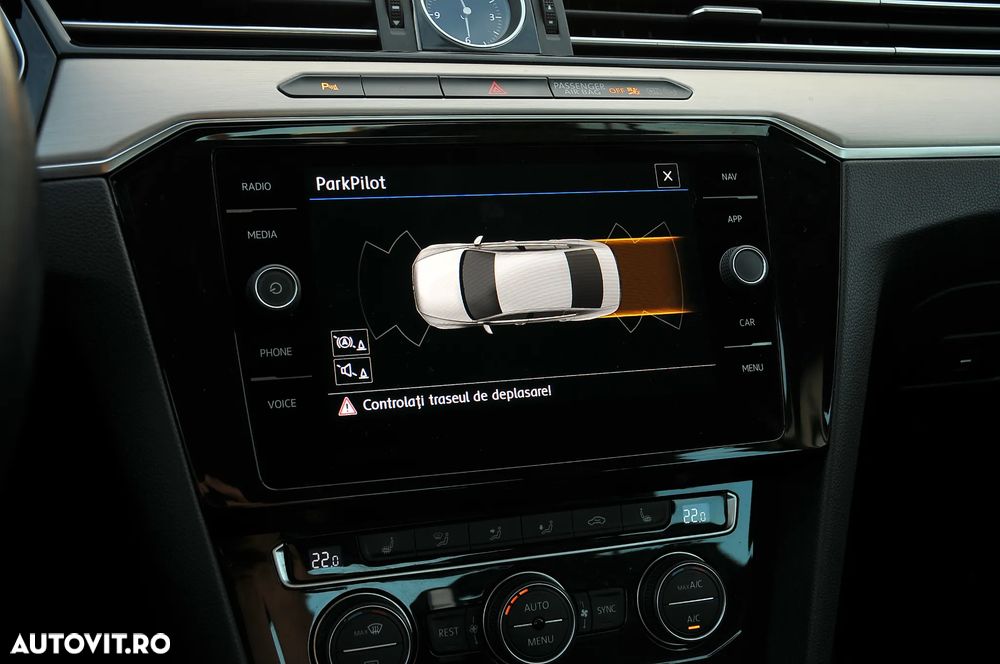 Volkswagen Passat 2.0 TDI DSG Highline - 20