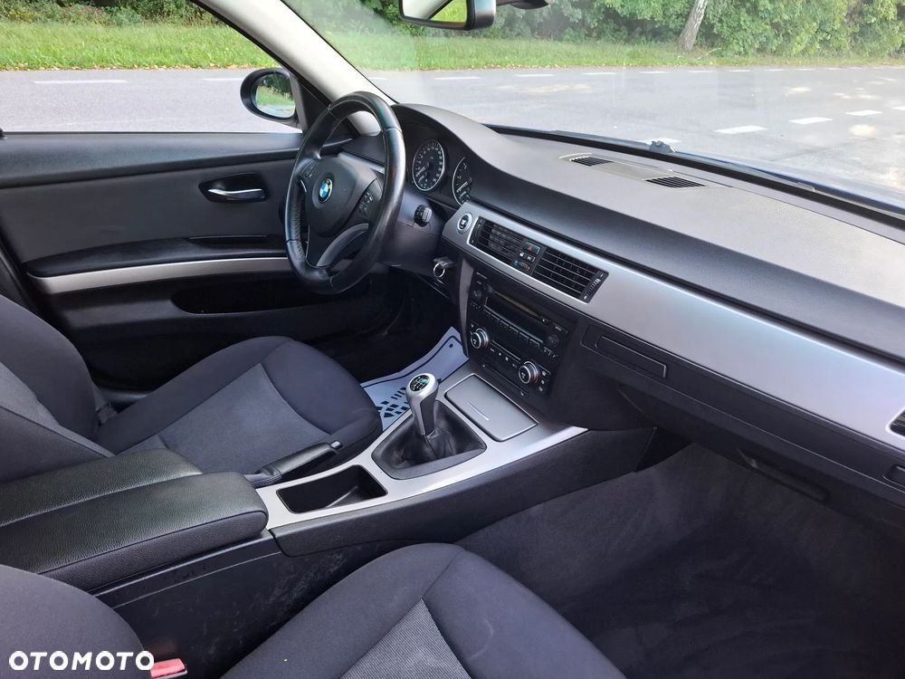 BMW Seria 3 - 12