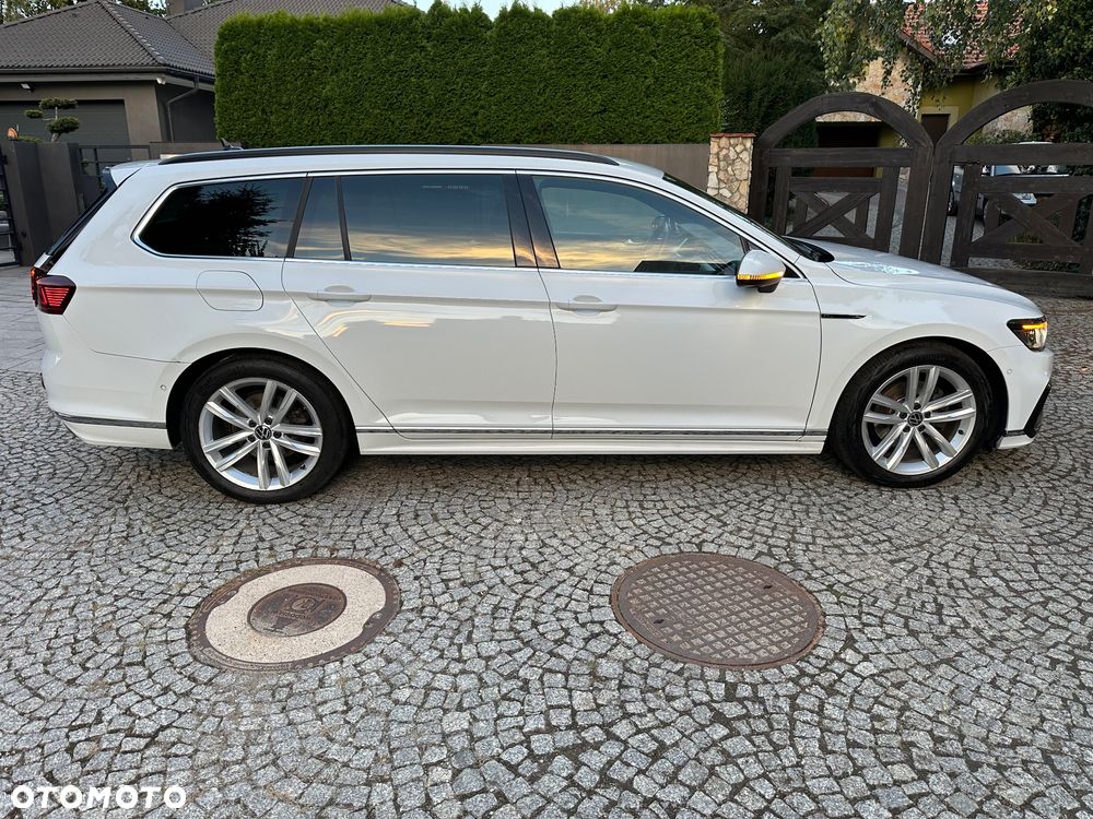 Volkswagen Passat - 4