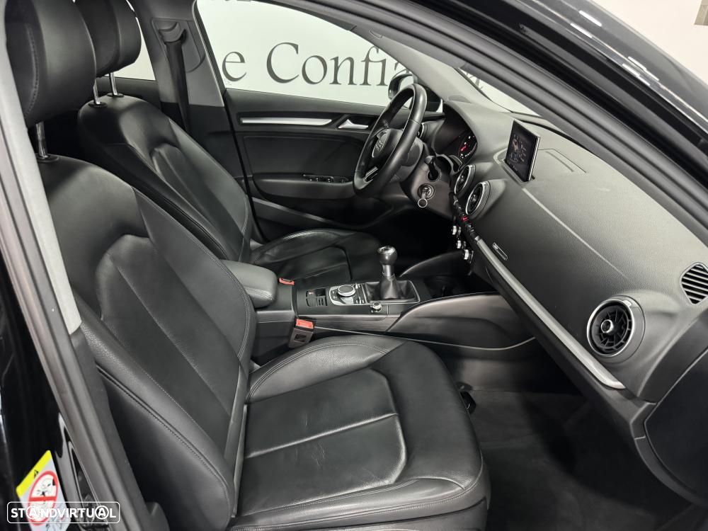 Audi A3 Sportback 30 TFSI S-line - 42
