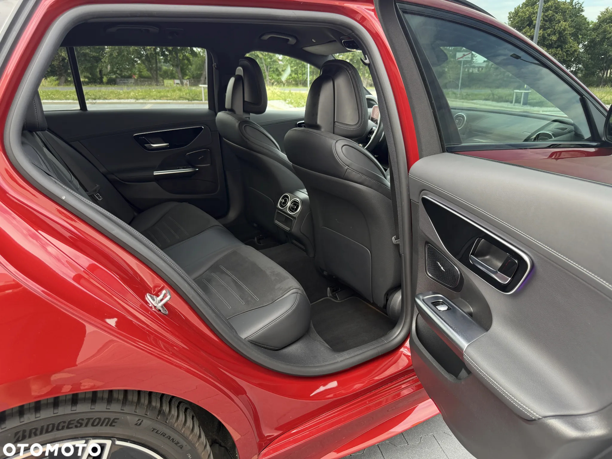 Mercedes-Benz Klasa C 300 d 9G-TRONIC - 32