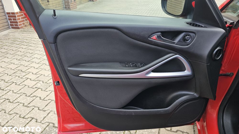 Opel Zafira - 10