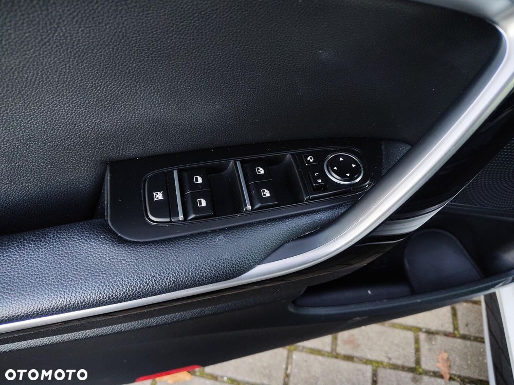 Kia ProCeed 1.5 T-GDI DCT7 OPF GT LINE - 14