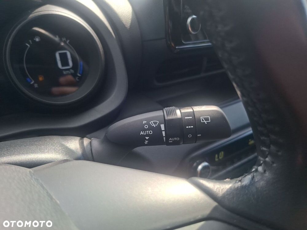 Toyota Yaris Hybrid 1.5 Comfort - 21