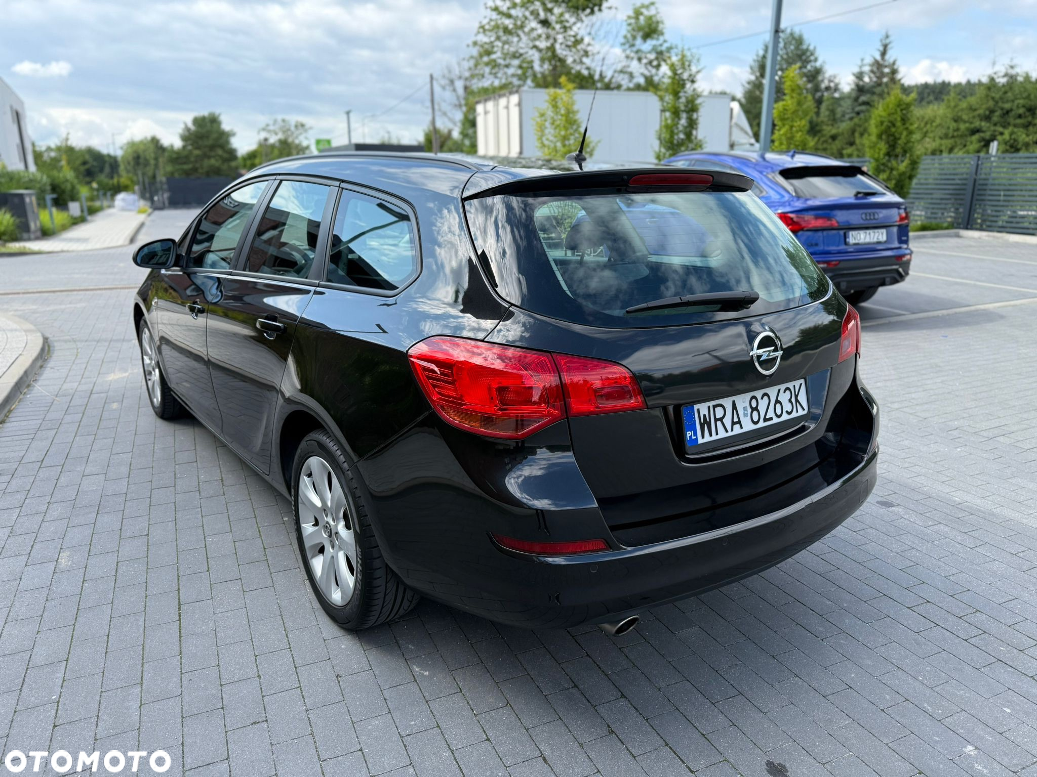 Opel Astra IV 1.4 T Cosmo - 4