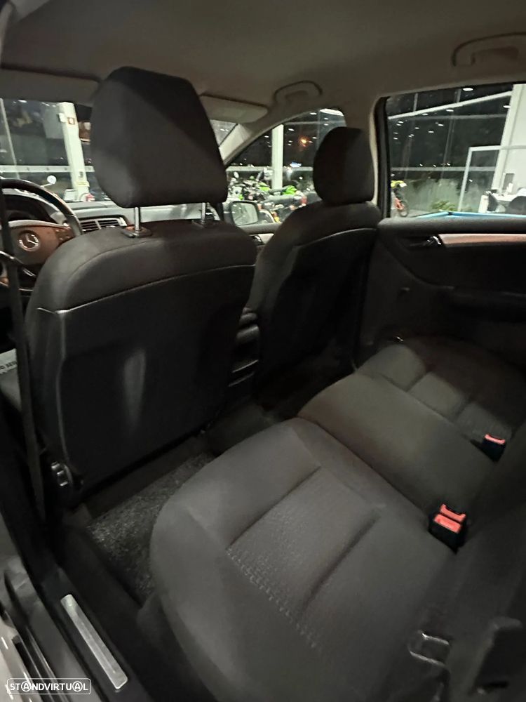 Mercedes-Benz B 200 CDi - 11