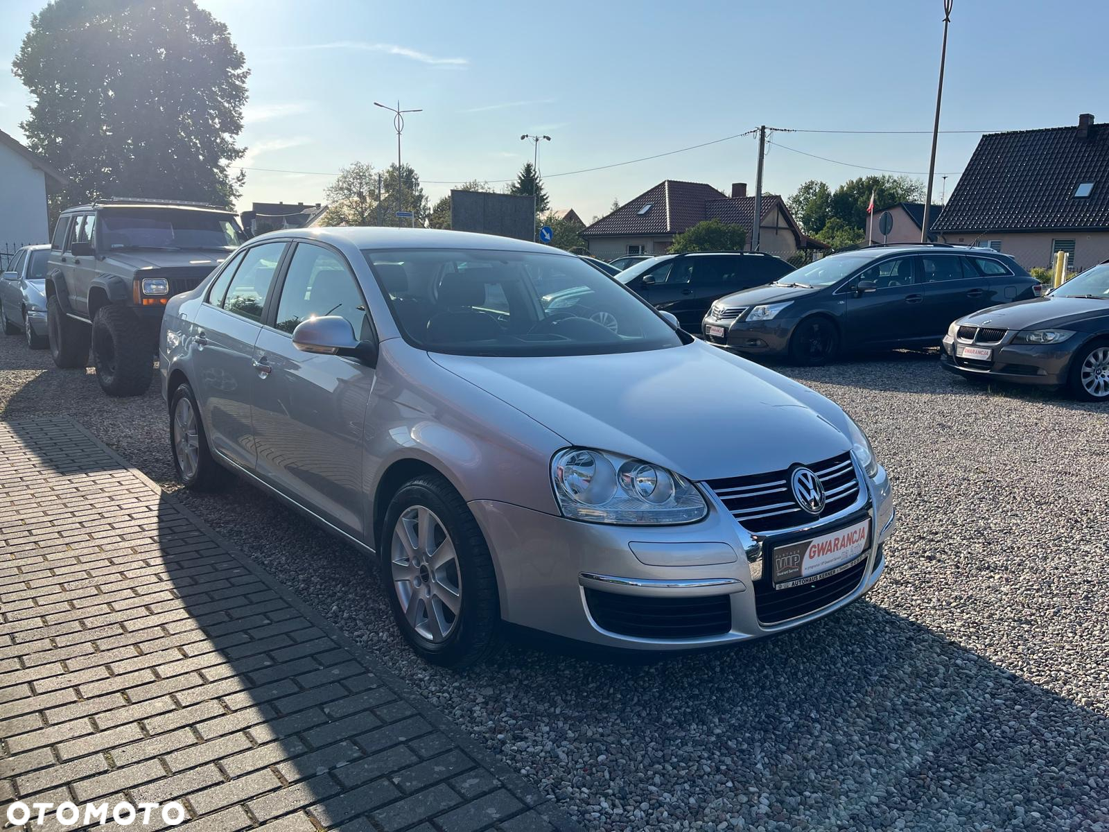 Volkswagen Jetta 1.6 Comfortline - 2