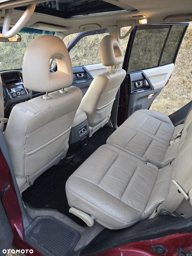 Mitsubishi Montero - 16