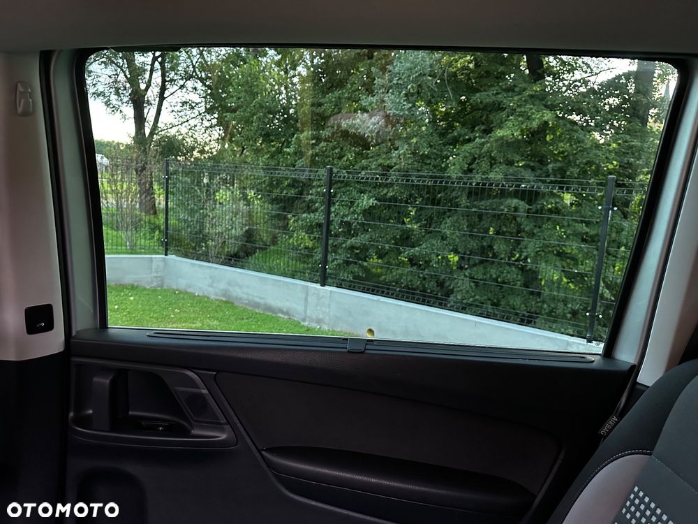 Volkswagen Sharan - 17