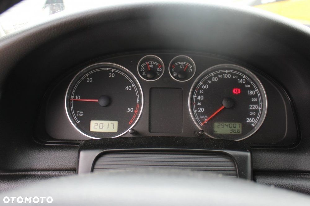 VW Passat B5 Lift 2001 1.9TDI AWX Sedan (MASKA, ZDERZAK, LAMPA, BŁOTNIK, DRZWI, SZYBA, FOTEL) - 7