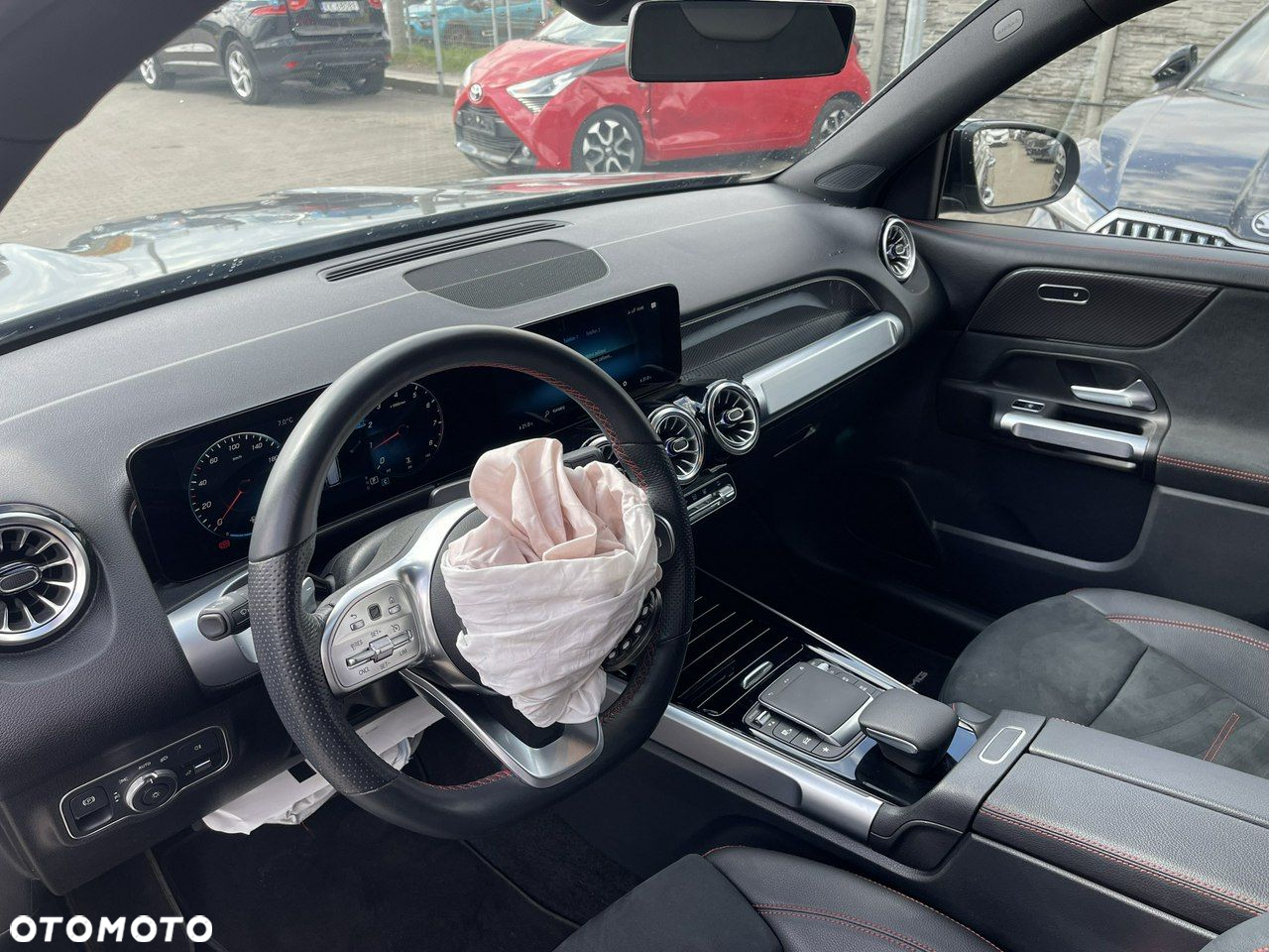 Mercedes-Benz GLB 250 8G-DCT AMG Line - 6