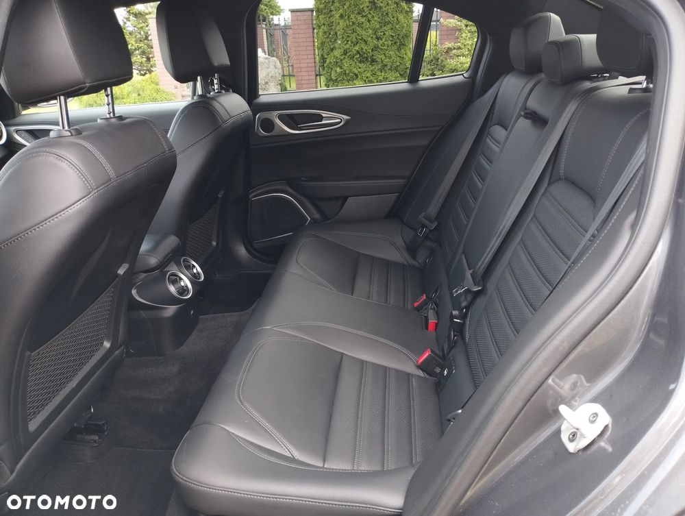 Alfa Romeo Giulia 2.0 Turbo Sprint - 20