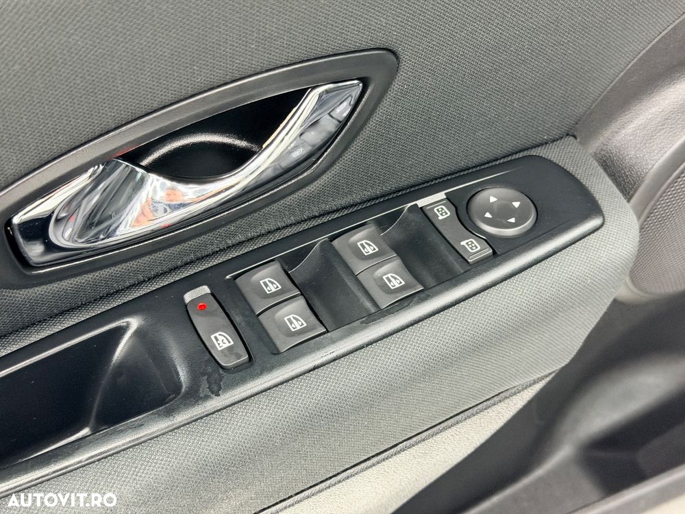 Renault Megane dCi 110 FAP LIMITED - 9