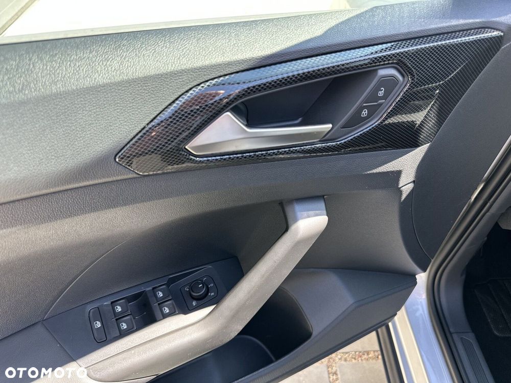 Volkswagen T-Cross - 20