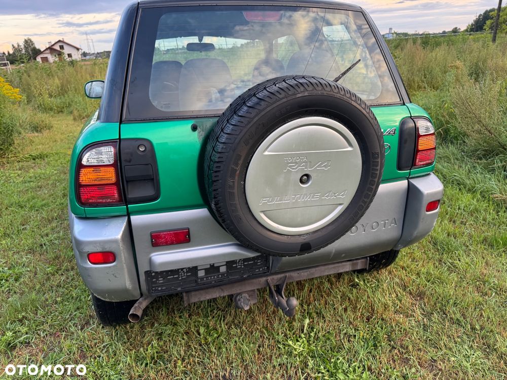 Toyota RAV4 2.0 Special - 12
