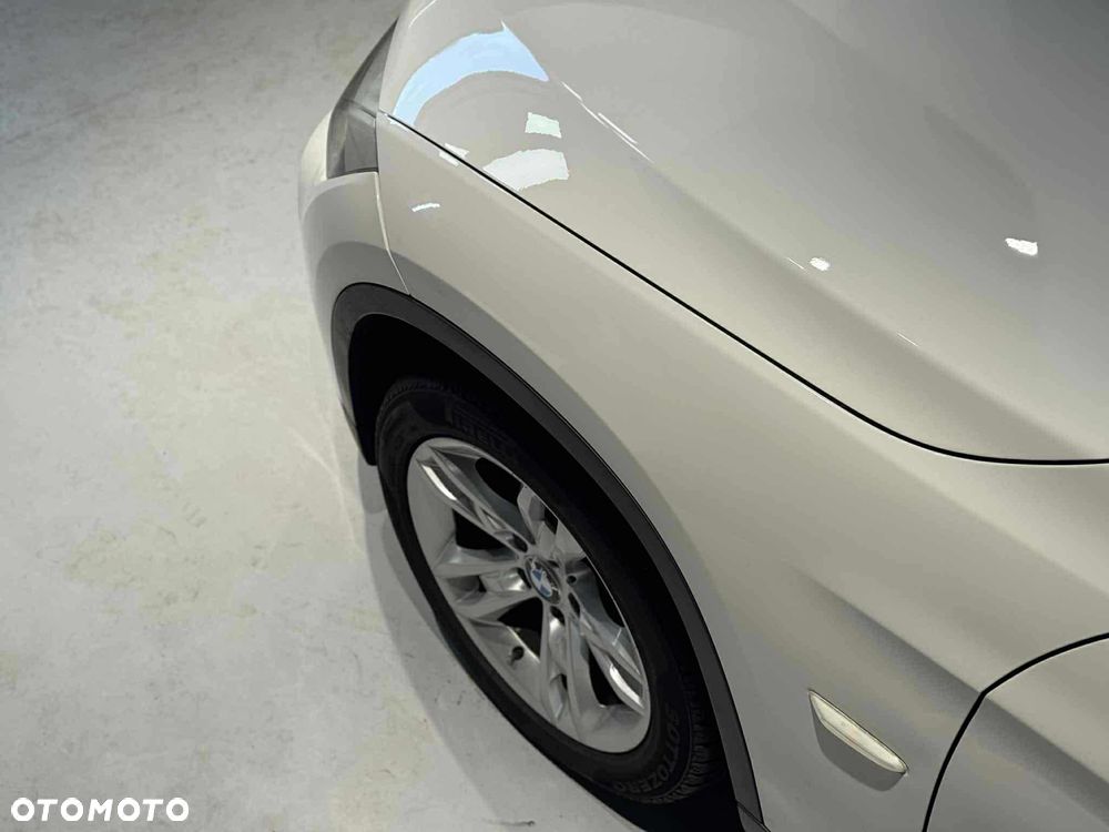 BMW X1 xDrive18d - 16