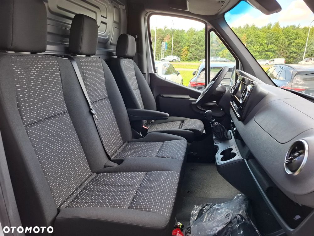 Mercedes-Benz Sprinter 317 CDI Furgon PRO długi 4325 mm L3H2 - 21