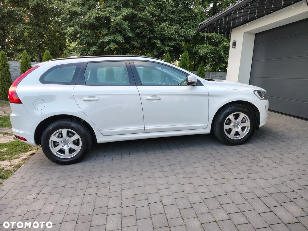 Volvo XC 60 D3 Drive-E Kinetic - 4