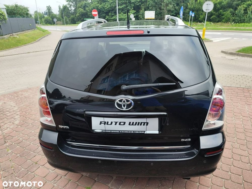 Toyota Corolla Verso - 14